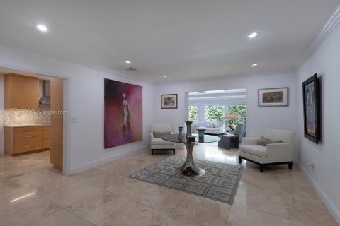 House in Key Biscayne, Florida 5 bedrooms, 225.66 sq.m. № 1980916 - photo 5