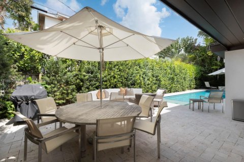 House in Key Biscayne, Florida 5 bedrooms, 225.66 sq.m. № 1980916 - photo 28