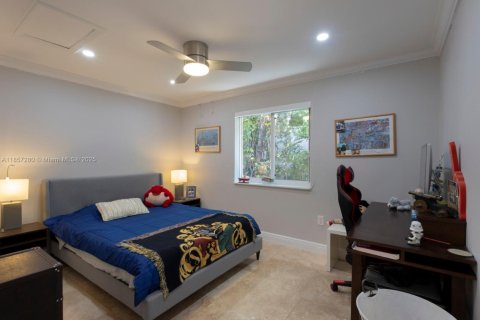 House in Key Biscayne, Florida 5 bedrooms, 225.66 sq.m. № 1980916 - photo 20