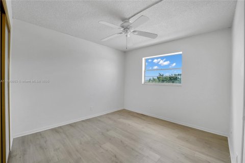 Купить кондоминиум в Холливуд, Флорида 2 спальни, 60.39м2, № 1958290 - фото 26