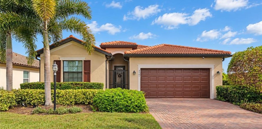 Villa ou maison à Bradenton, Floride 4 chambres, 187.29 m2 № 2396884