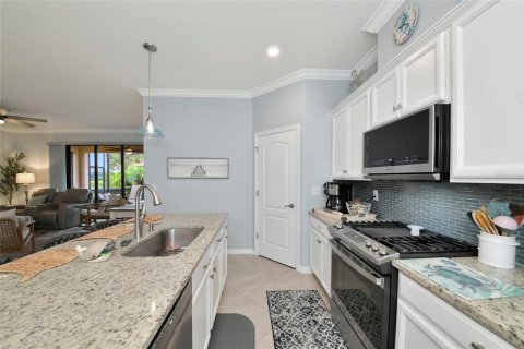 Villa ou maison à vendre à Bradenton, Floride: 4 chambres, 187.29 m2 № 2396884 - photo 8