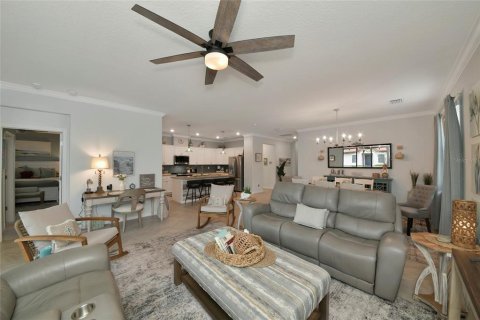 Villa ou maison à vendre à Bradenton, Floride: 4 chambres, 187.29 m2 № 2396884 - photo 12