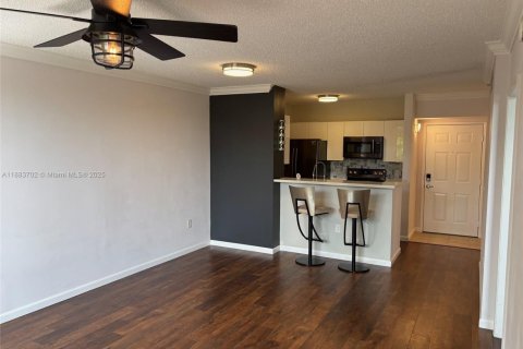 Condominio en venta en Hollywood, Florida, 1 dormitorio, 68.38 m2 № 1929860 - foto 9