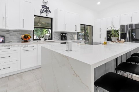 Villa ou maison à vendre à Tamarac, Floride: 3 chambres, 184.69 m2 № 1836206 - photo 13