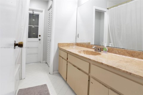 Villa ou maison à vendre à Tamarac, Floride: 3 chambres, 184.69 m2 № 1836206 - photo 27