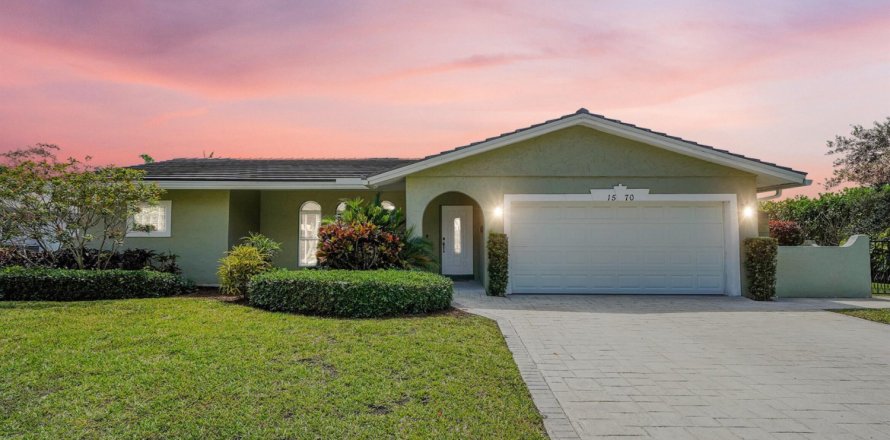 Villa ou maison à Boca Raton, Floride 3 chambres, 151.43 m2 № 1093475