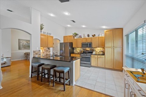 House in Tampa, Florida 3 bedrooms, 177.16 sq.m. № 1858250 - photo 11