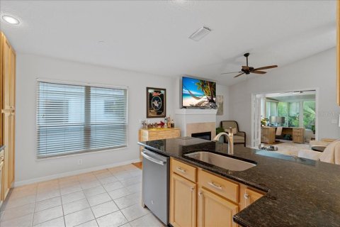 House in Tampa, Florida 3 bedrooms, 177.16 sq.m. № 1858250 - photo 13