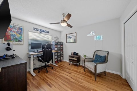 House in Tampa, Florida 3 bedrooms, 177.16 sq.m. № 1858250 - photo 30