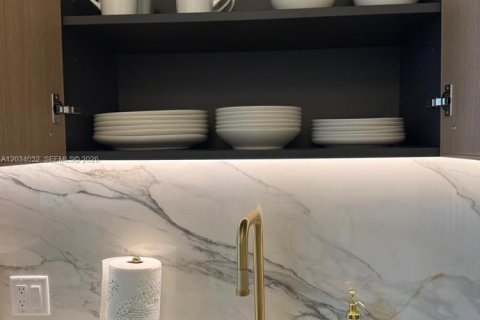 Appartement à louer à Miami, Floride: 1 chambre, 59.27 m2 № 2085933 - photo 4