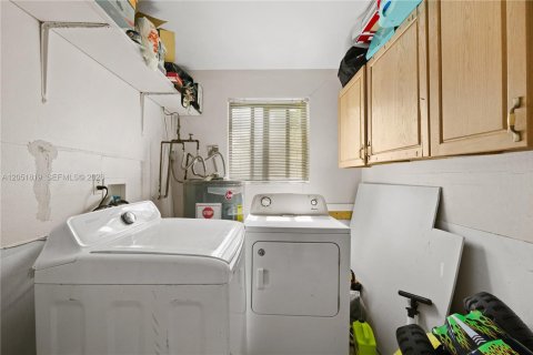 Casa en venta en Margate, Florida, 4 dormitorios, 137.96 m2 № 2168427 - foto 29