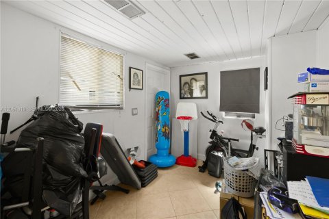 Casa en venta en Margate, Florida, 4 dormitorios, 137.96 m2 № 2168427 - foto 13