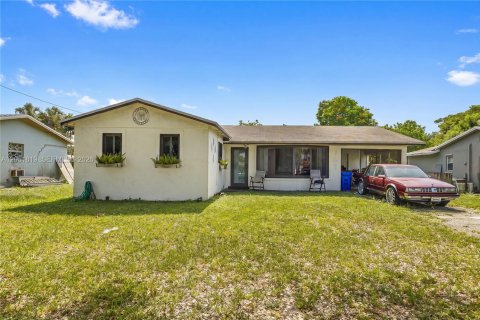 Casa en Margate, Florida 4 dormitorios, 137.96 m2 № 2168427