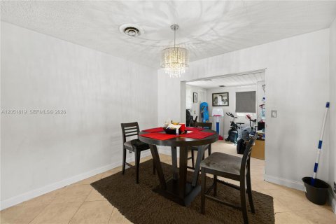 Casa en venta en Margate, Florida, 4 dormitorios, 137.96 m2 № 2168427 - foto 11