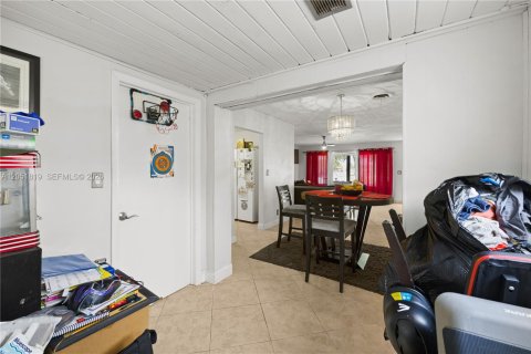 Casa en venta en Margate, Florida, 4 dormitorios, 137.96 m2 № 2168427 - foto 14