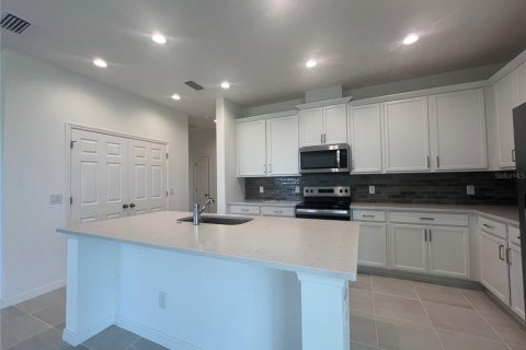 House in Groveland, Florida 5 bedrooms, 255.95 sq.m. № 1687740 - photo 14