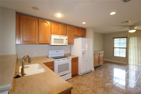 Touwnhouse à louer à Bradenton, Floride: 2 chambres, 101.45 m2 № 2107545 - photo 2