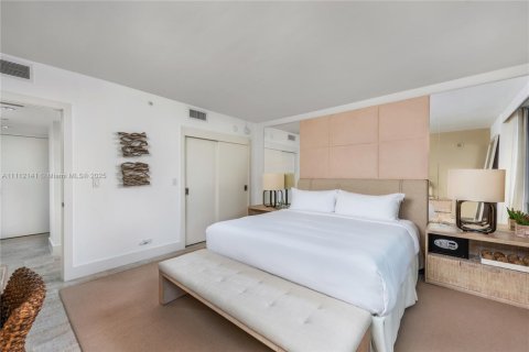 Condo in Miami Beach, Florida, 1 bedroom  № 2022984 - photo 11