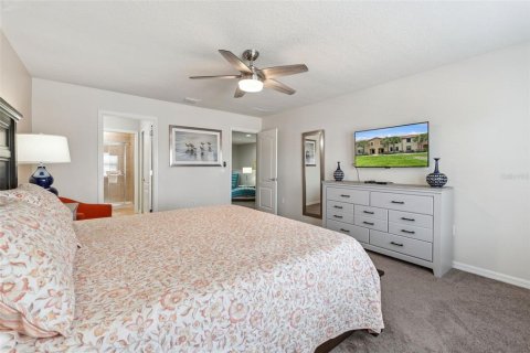 Townhouse in Kissimmee, Florida 5 bedrooms, 210.24 sq.m. № 2103916 - photo 11