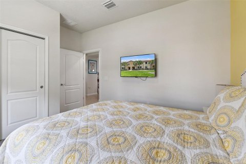 Townhouse in Kissimmee, Florida 5 bedrooms, 210.24 sq.m. № 2103916 - photo 14