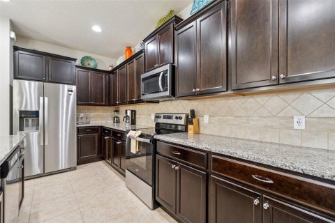 Townhouse in Kissimmee, Florida 5 bedrooms, 210.24 sq.m. № 2103916 - photo 8