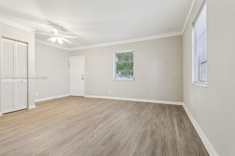 House in Fort Lauderdale, Florida 2 bedrooms, 74.32 sq.m. № 1488536 - photo 7