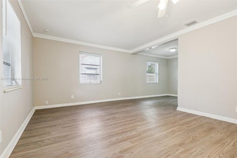 House in Fort Lauderdale, Florida 2 bedrooms, 74.32 sq.m. № 1488536 - photo 10