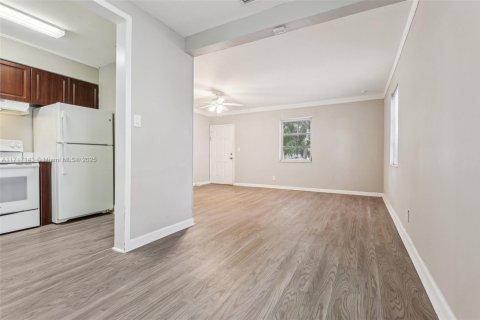 House in Fort Lauderdale, Florida 2 bedrooms, 74.32 sq.m. № 1488536 - photo 20