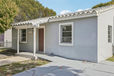 House in Fort Lauderdale, Florida 2 bedrooms, 74.32 sq.m. № 1488536 - photo 4