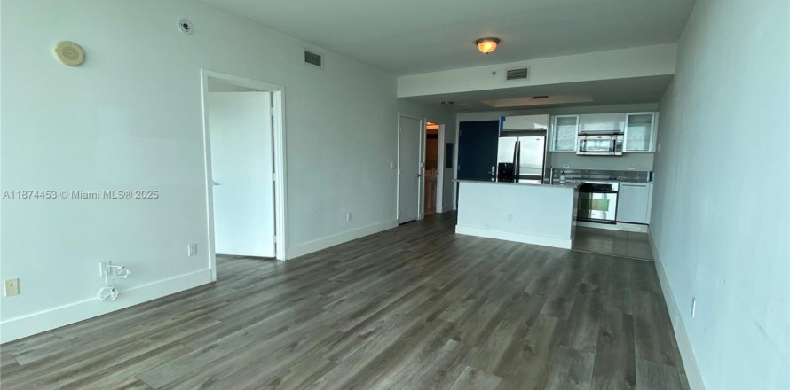 Condo in Miami, Florida, 1 bedroom  № 1925824