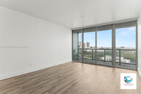 Condo in Miami, Florida, 1 bedroom  № 1925824 - photo 18