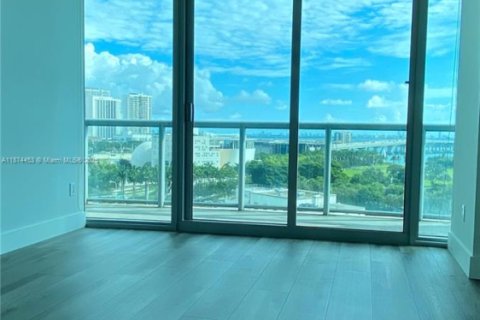Condo in Miami, Florida, 1 bedroom  № 1925824 - photo 8