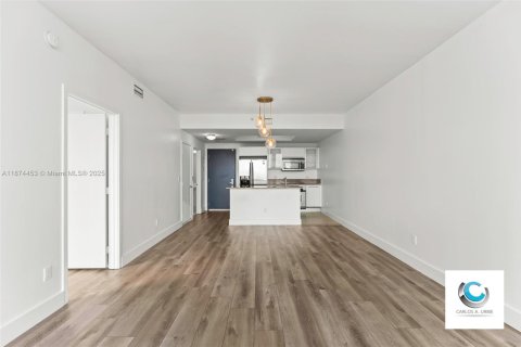Condo in Miami, Florida, 1 bedroom  № 1925824 - photo 28