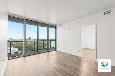 Condo in Miami, Florida, 1 bedroom  № 1925824 - photo 27