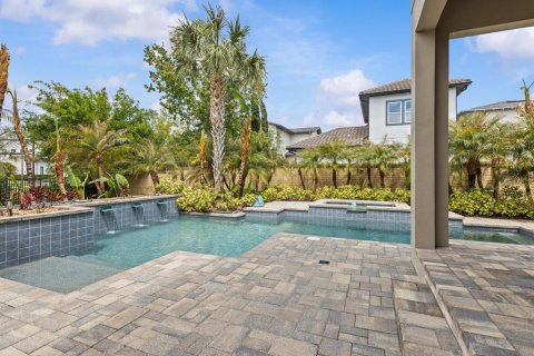 House in Orlando, Florida 3 bedrooms, 229.65 sq.m. № 2369046