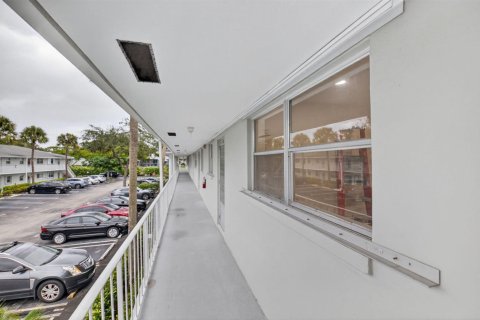 Copropriété à louer à Delray Beach, Floride: 2 chambres, 94.11 m2 № 2146088 - photo 3