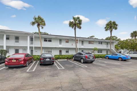 Copropriété à louer à Delray Beach, Floride: 2 chambres, 94.11 m2 № 2146088 - photo 2