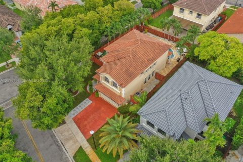 House in Miramar, Florida 4 bedrooms, 219.44 sq.m. № 2368487 - photo 7
