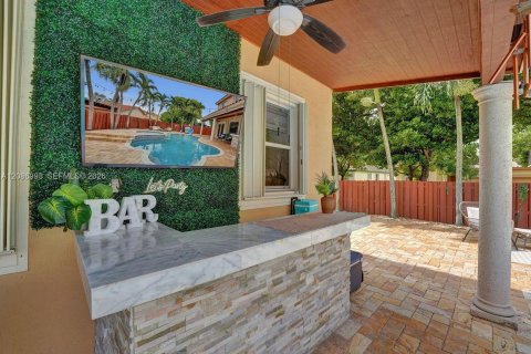 House in Miramar, Florida 4 bedrooms, 219.44 sq.m. № 2368487 - photo 27