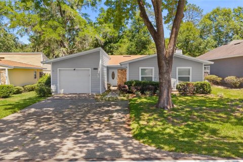 Casa en Alachua, Florida 2 dormitorios, 135.64 m2 № 2111332
