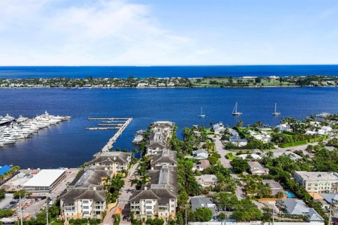 Condo in West Palm Beach, Florida, 2 bedrooms  № 2392021
