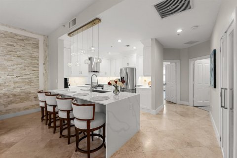 Condo in West Palm Beach, Florida, 2 bedrooms  № 2392021 - photo 4
