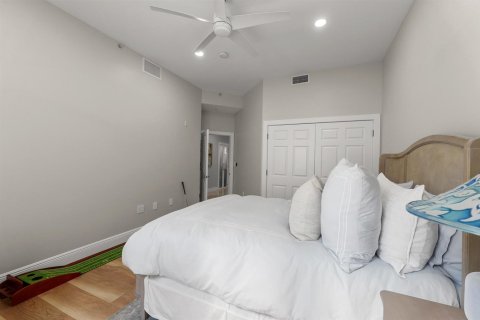 Condo in West Palm Beach, Florida, 2 bedrooms  № 2392021 - photo 25