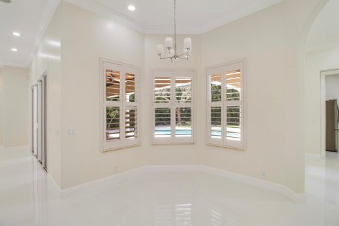 House in Jupiter, Florida 5 bedrooms, 362.32 sq.m. № 1146698 - photo 1