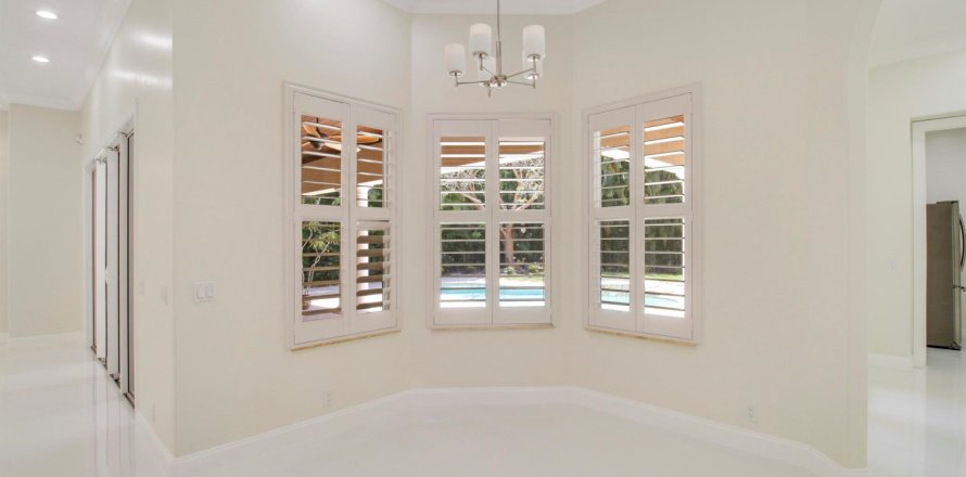 House in Jupiter, Florida 5 bedrooms, 362.32 sq.m. № 1146698