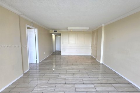 Купить кондоминиум в Майами, Флорида 1 спальня, 78.04м2, № 2046147 - фото 5