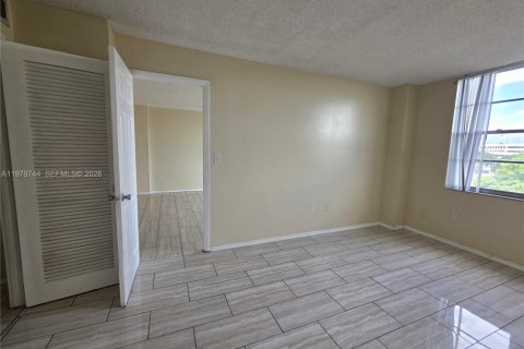 Купить кондоминиум в Майами, Флорида 1 спальня, 78.04м2, № 2046147 - фото 7