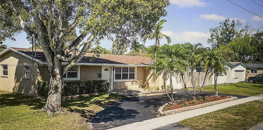 Villa ou maison à Cooper City, Floride 3 chambres, 124.86 m2 № 1932395