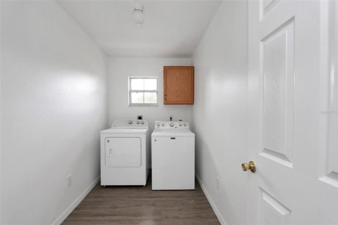 House in Ocala, Florida 3 bedrooms, 185.8 sq.m. № 1915589 - photo 14